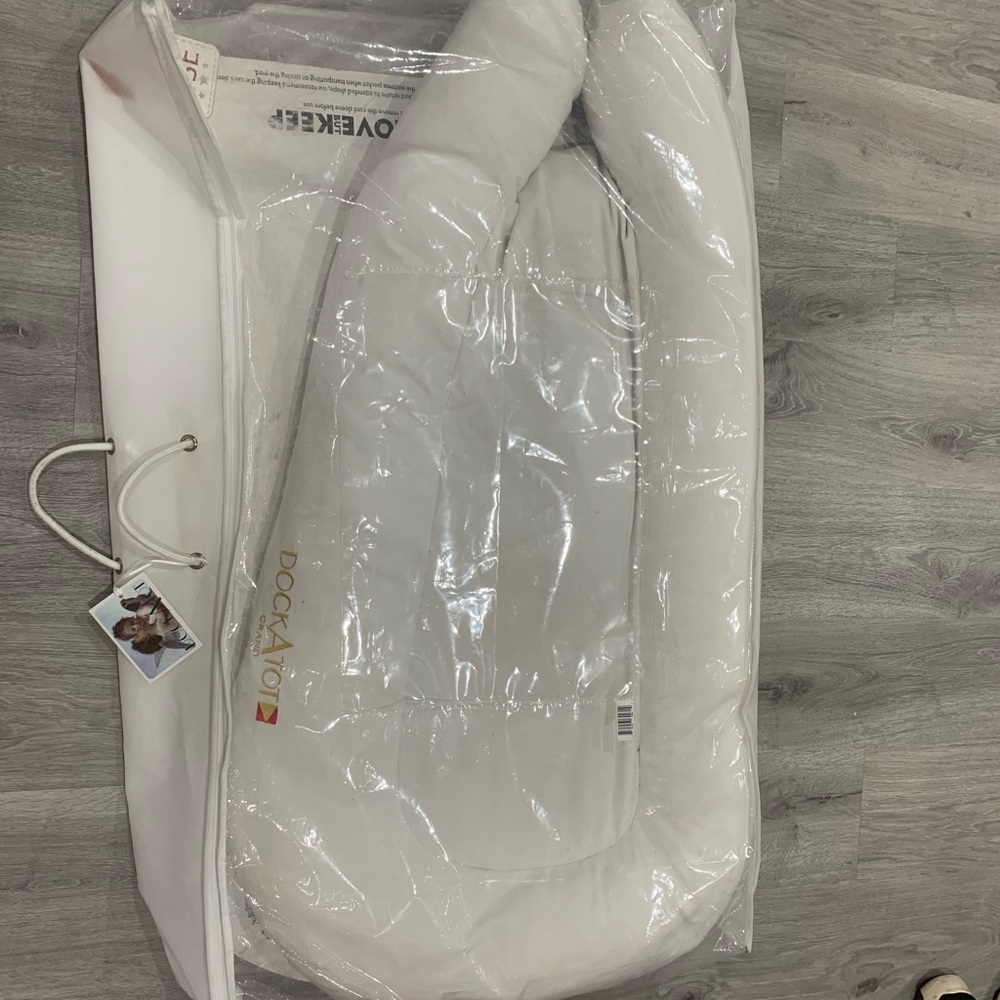 PENDING SALE DockATot Grand